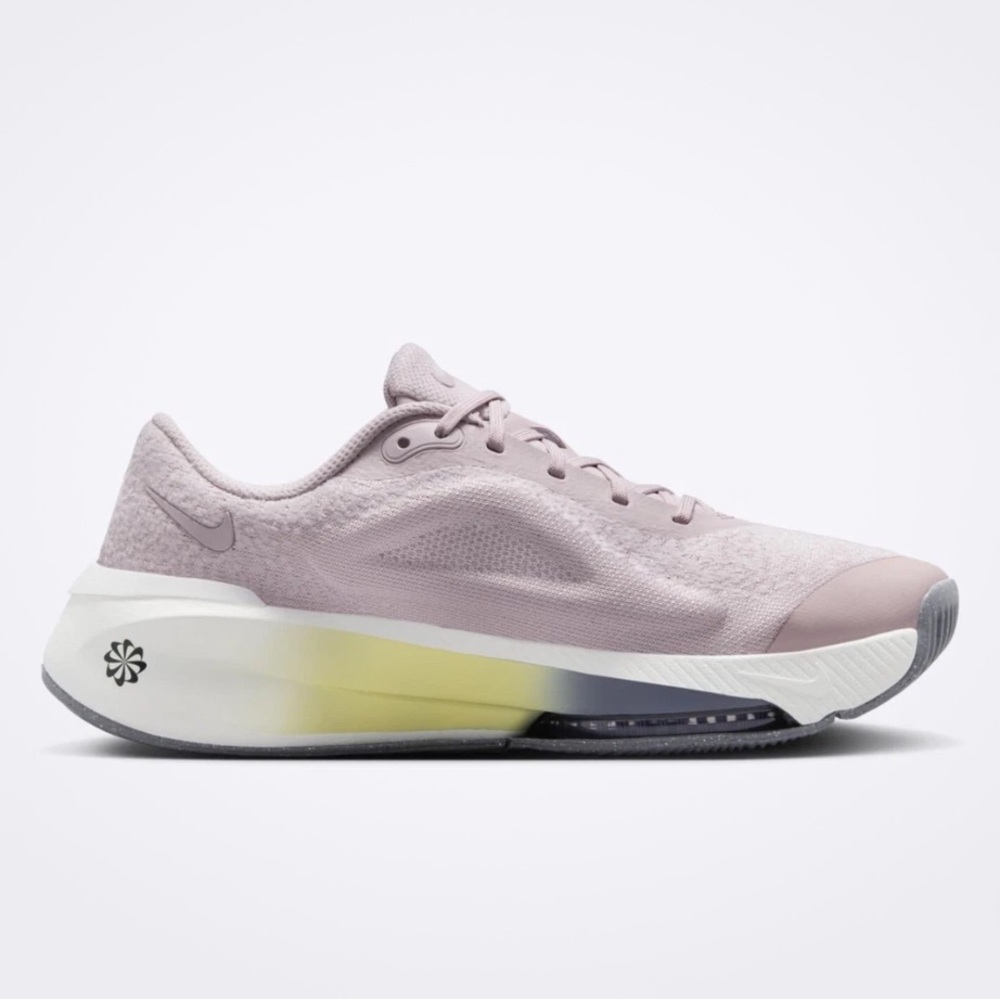 Nike Women's Light Purple Sneakers